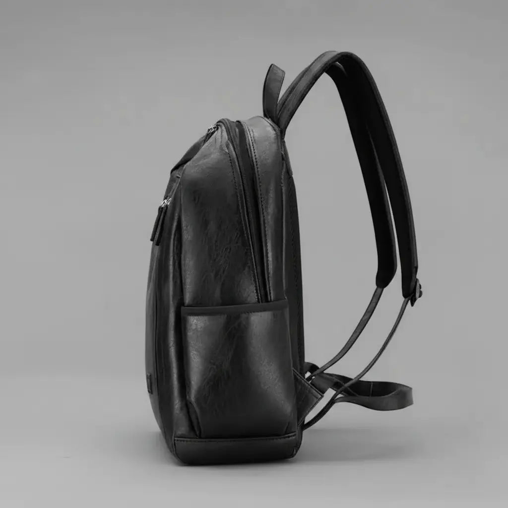 Sac à dos femme élégant cuir noir, vue de profil