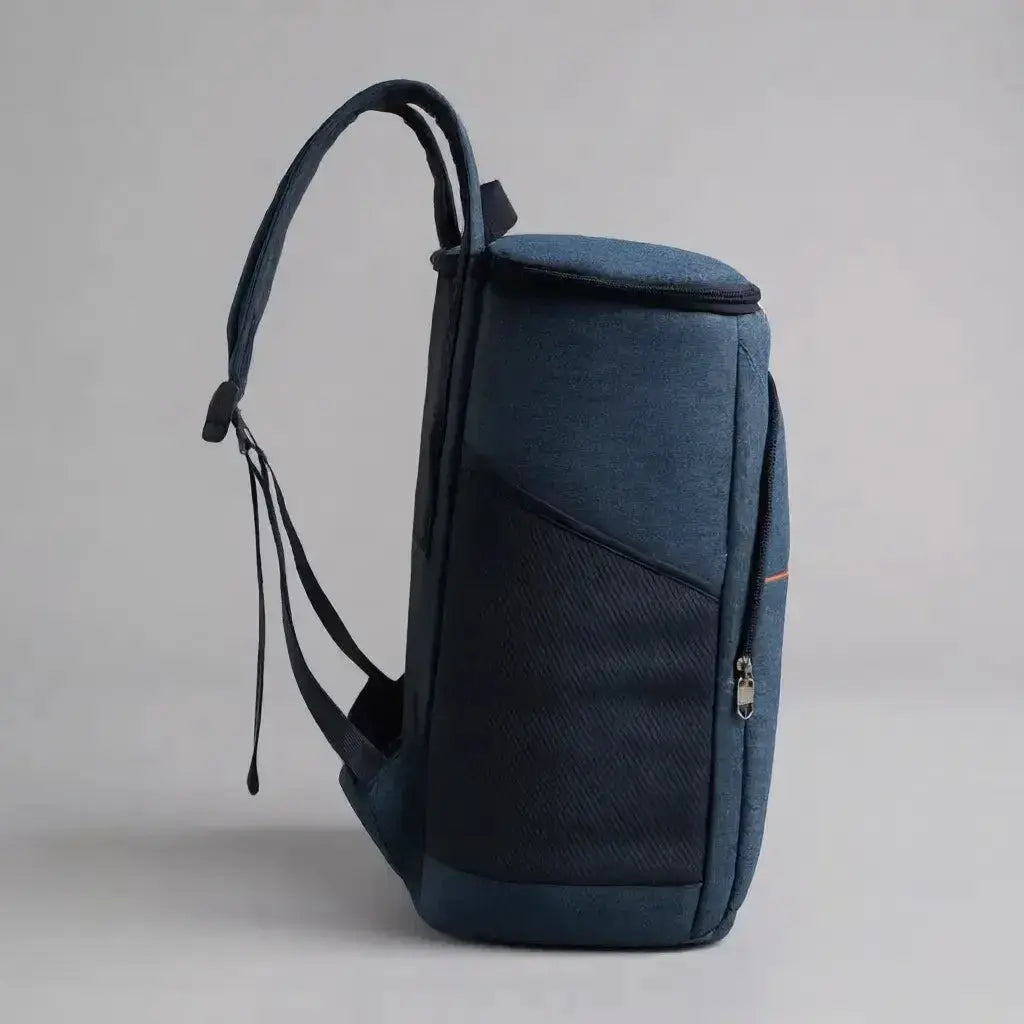 Sac à dos glacière randonnée Bleu marine, détails de la poche filet latérale