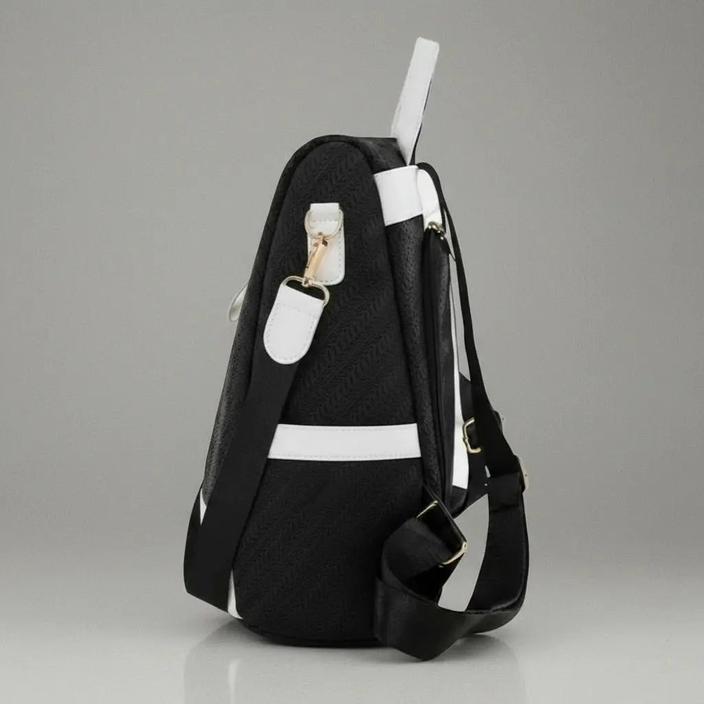 sac à dos urbain femme cuir noir, vue de côté